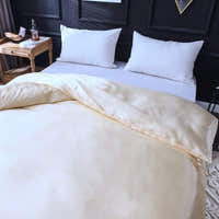 Bedding Set – Satin – Bouclé Sand