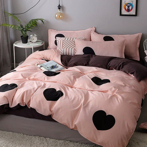 Bedding Set – Heart Print – Soft Blush