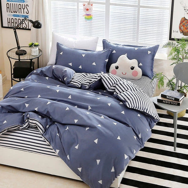 Bedding Set – Triangle Print – Midnight Navy