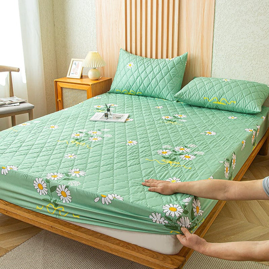 Fitted Sheet – Daisy Print – Sage Mist