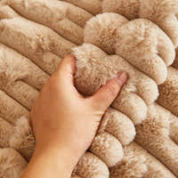 Non-Slip Sofa Cover – Quilted Waffle – Bouclé Sand