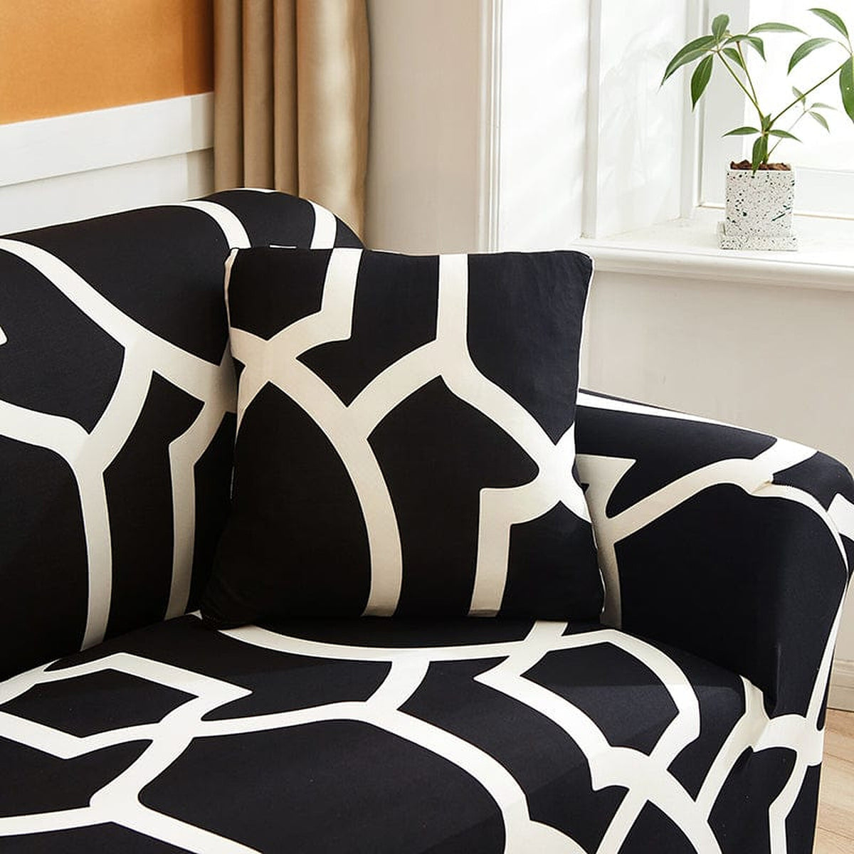 Pillow Cover – Geometric Line – Ink Black