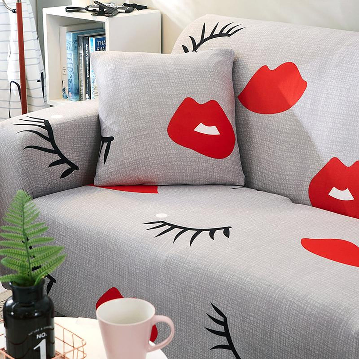 Pillow Cover – Pop Art Face – Pearl Grey