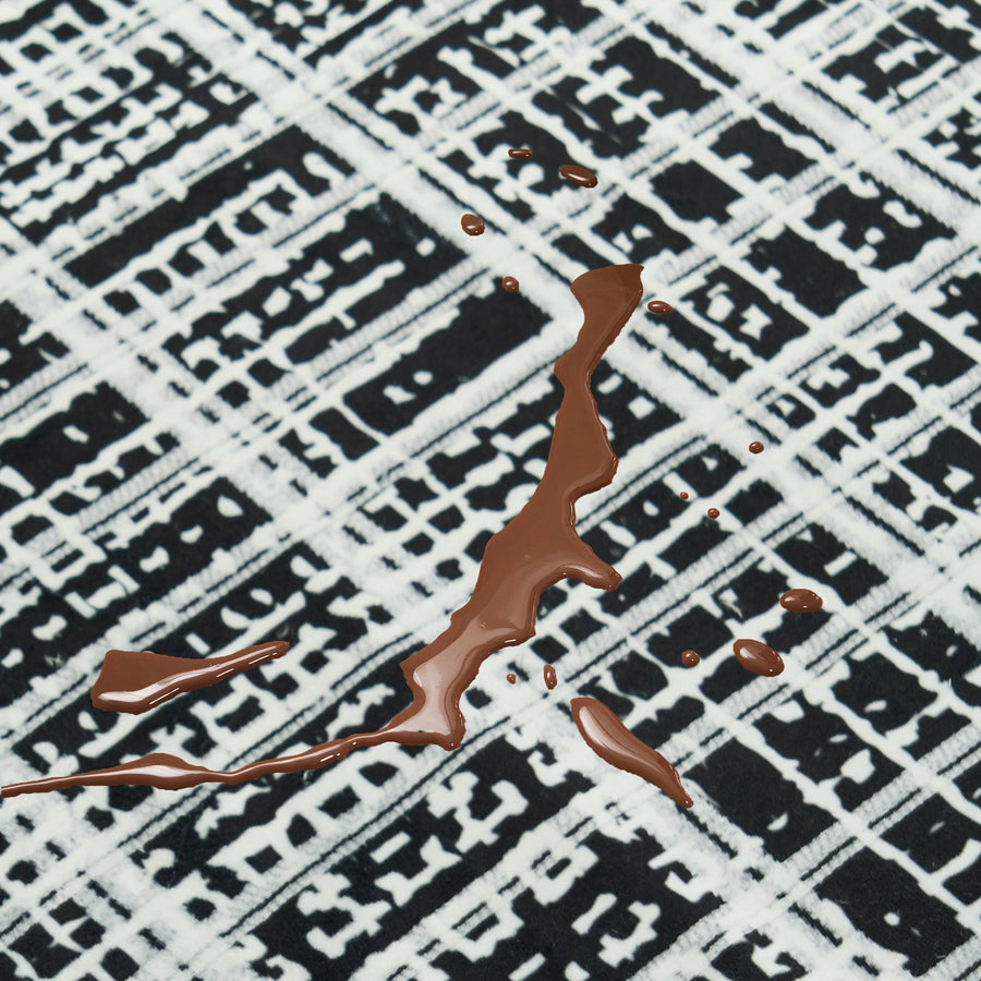 Rug – Distressed Grid – Ink Black