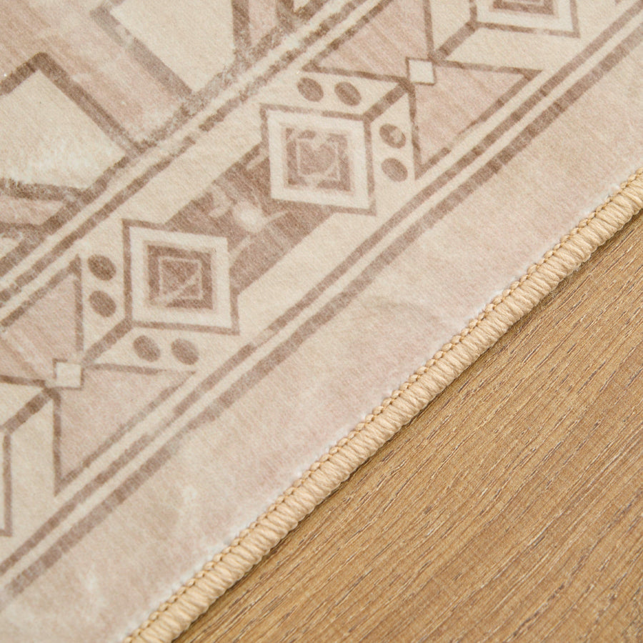 Rug – Distressed Tribal – Bouclé Sand