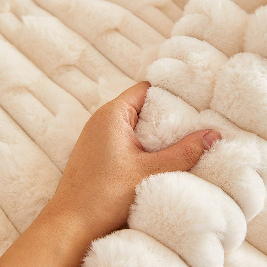 Non-Slip Sofa Cover – Quilted Waffle – Ivory Cream