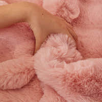 Non-Slip Sofa Cover – Velvet Bubble – Soft Blush